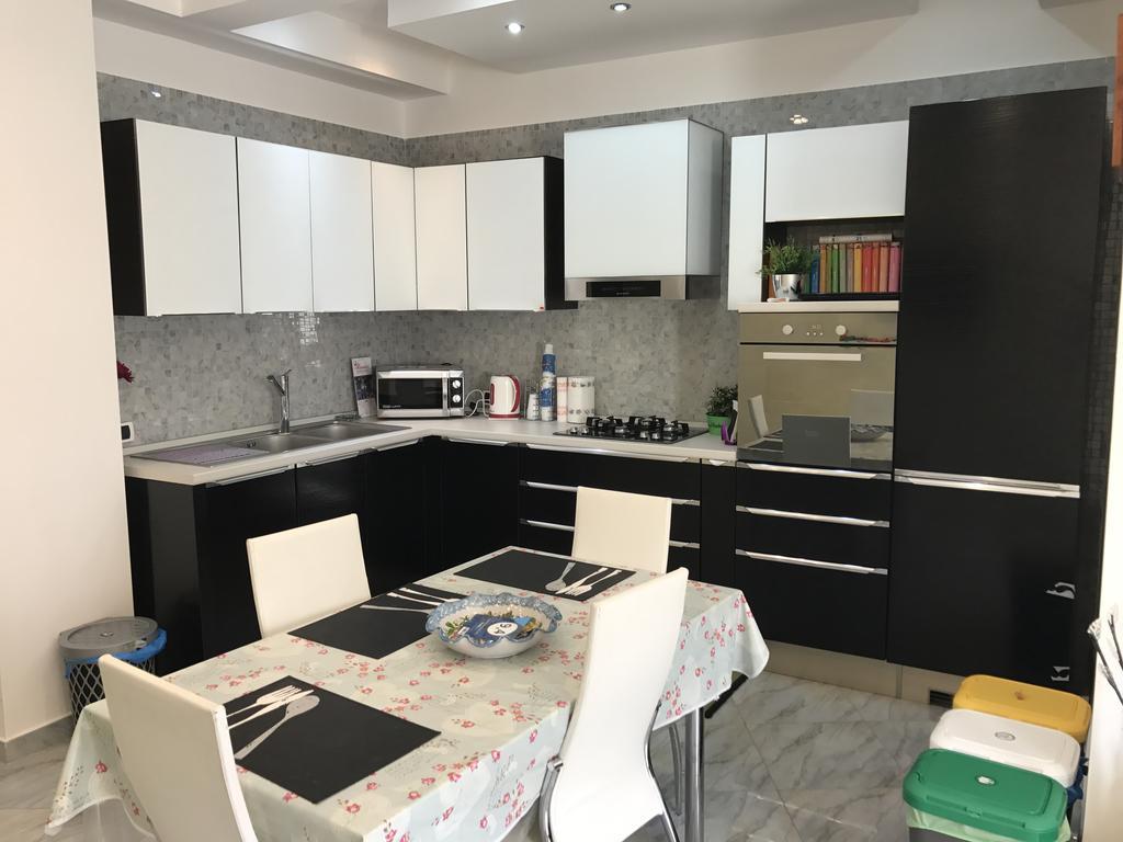 Supera Napoli Apartment Buitenkant foto